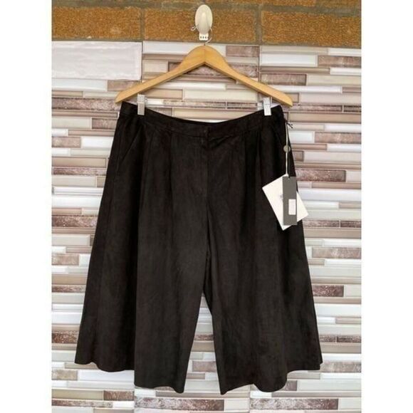 DROME knee length suede shorts size Large